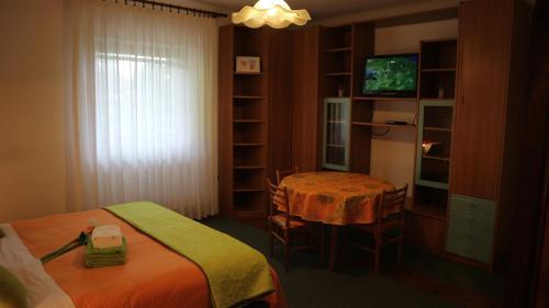 Apartments Komel