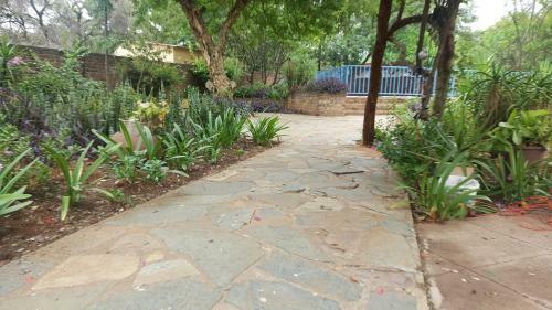 Hostal River-ridge Guest House