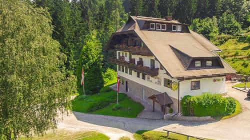Hostal Pension Almhof