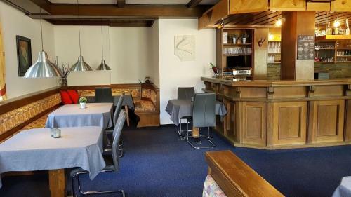 Hostal Pension Almhof