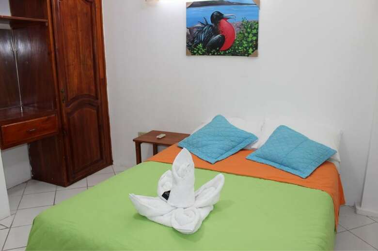 Hotel The Island Home
