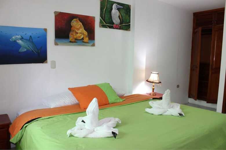 Hotel The Island Home
