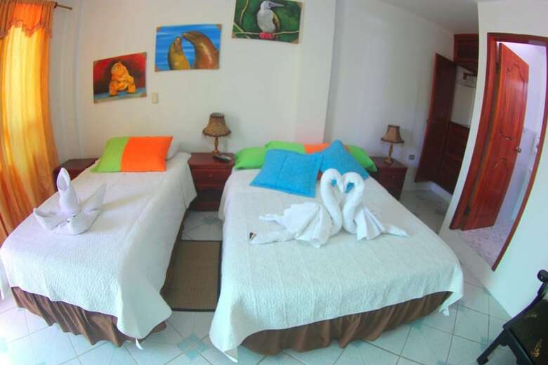 Hotel The Island Home