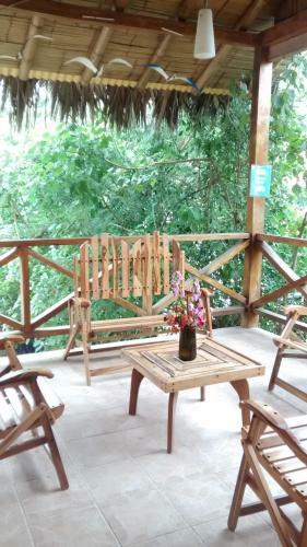 Hostal Caba�as La Chicharra
