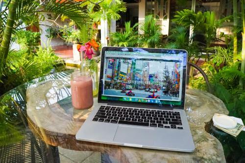 Cinco Hotel B&B