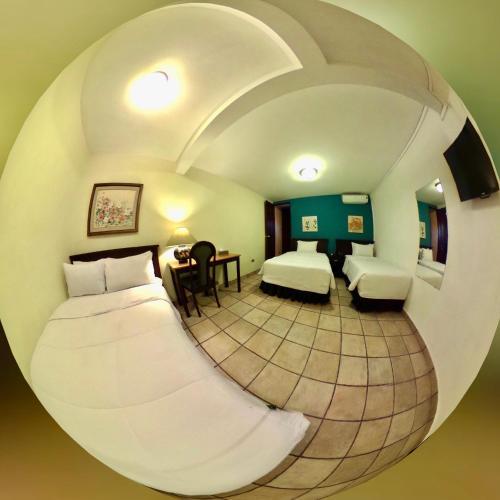 Morrison Hotel De La Escalon