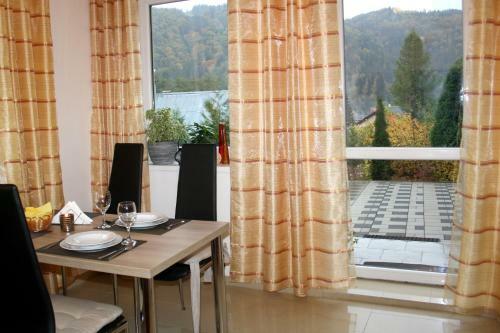 Hostal Guest House Vila Pod Lesom