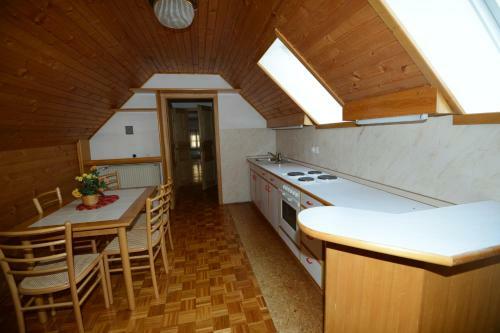 Apartments & Rooms Lipa