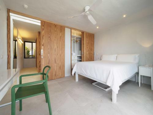 11 Holiday Homes