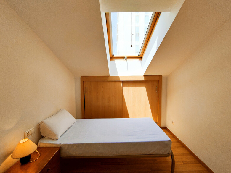 Apartamento Gand�a Universidad 3000
