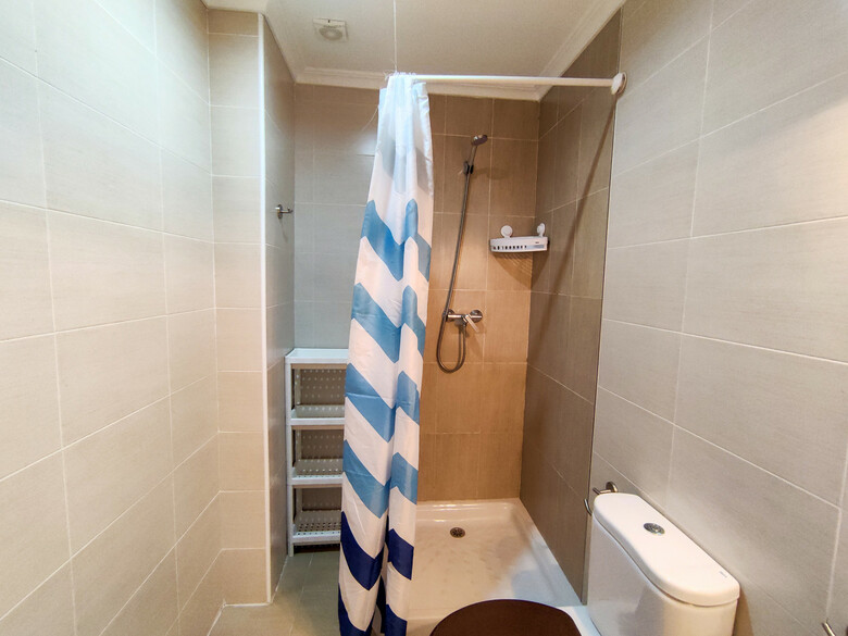 Apartamento Gand�a Universidad 3000