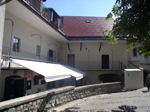Apartamentos Studios By Pre?eren Square