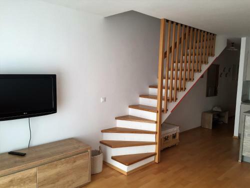 Apartments Holin