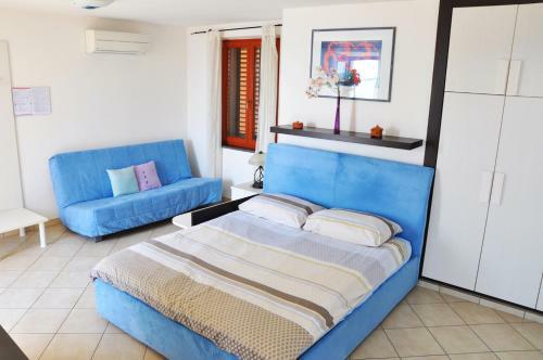 Apartments & Rooms Riva