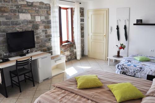 Apartments & Rooms Riva