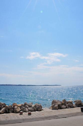 Apartments & Rooms Riva