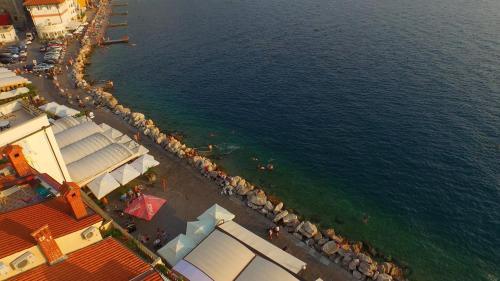 Apartments & Rooms Riva