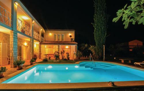 Apartment Izola With Sea View 04