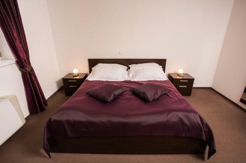 Hostal Vila Monet