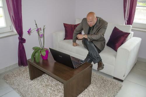 Hostal Vila Monet