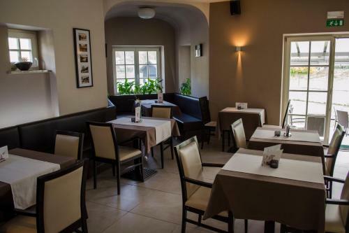 Hostal Vila Monet