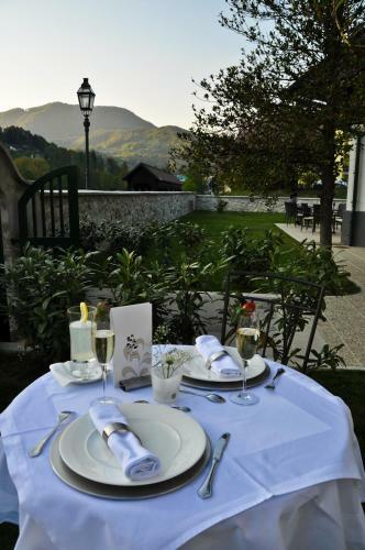 Hostal Vila Monet
