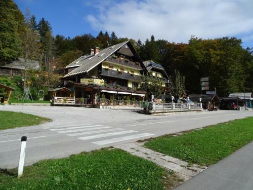 Bed & Breakfast Penzion Ro?i?