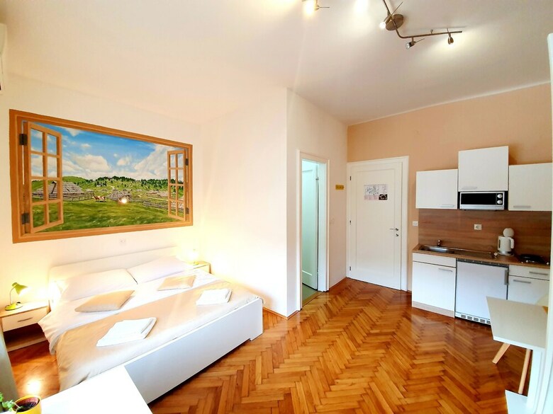Hostal B&B Vila Teslova