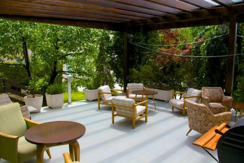 Bed & Breakfast Alparti Mini Hotel