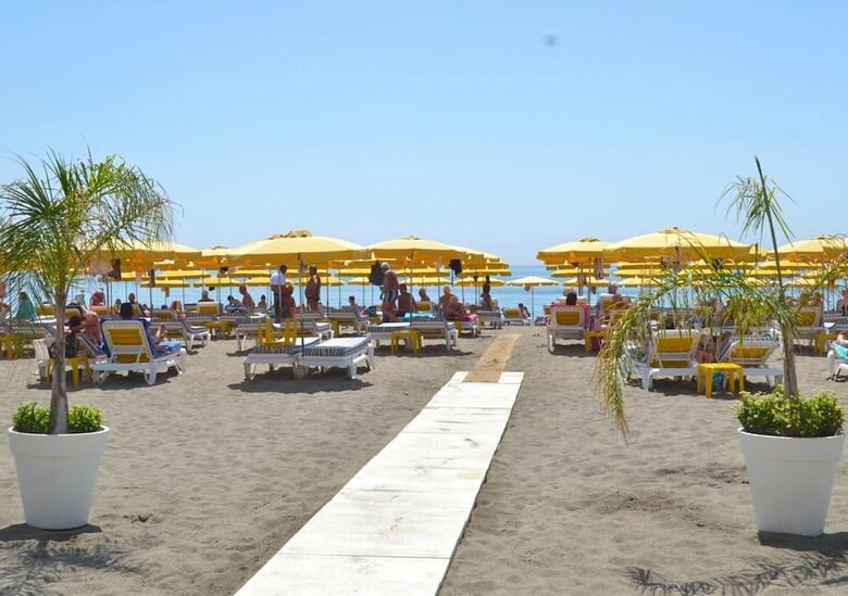 Apartamento Hof Van Holland Carihuela