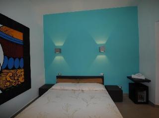 Bed & Breakfast Chroma
