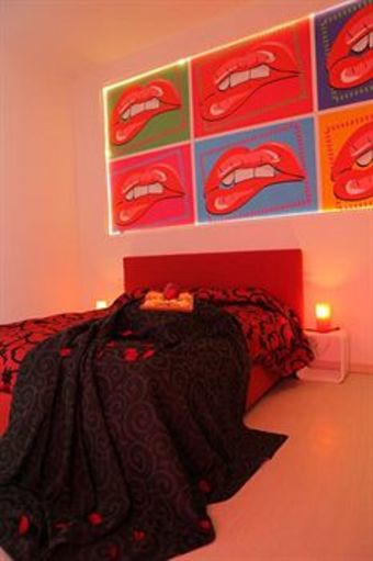 Bed & Breakfast Chroma