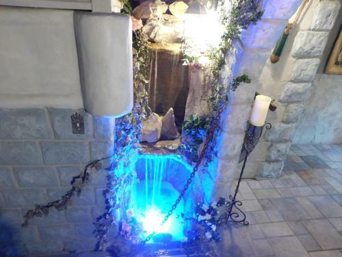 Hotel Castle Wood Theme Cottages- Couples Only
