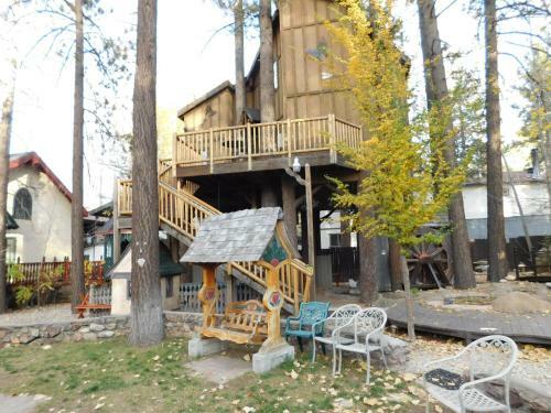 Hotel Castle Wood Theme Cottages- Couples Only