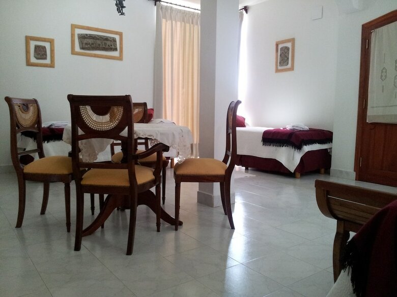 Hostal Portal Del Santo