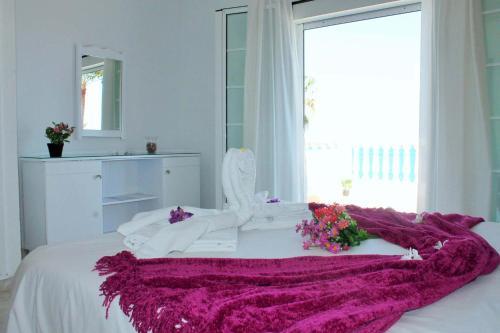 Villa Perseo Beachfront By Vacanzy Collection