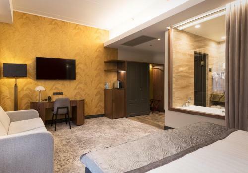 V Spa & Conference Hotel