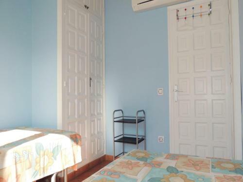 Two-bedroom Apartment L�escala 0 08