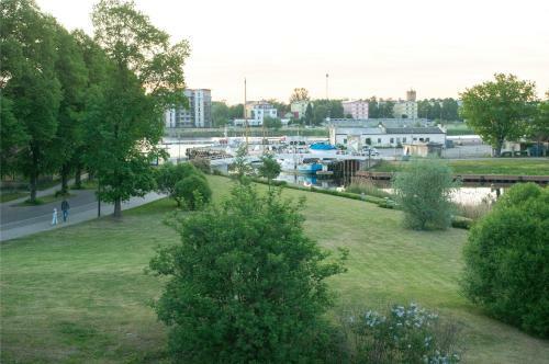 P�rnu Sadama 4 Street Apartment