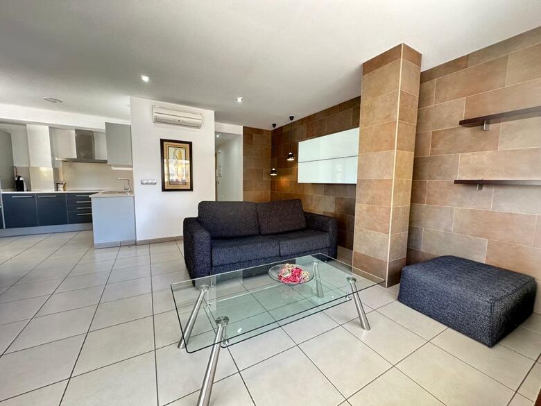 Agi Drugstore Apartments