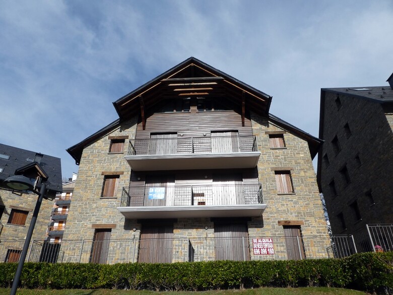 Apartamentos Sallent de G�llego 3000