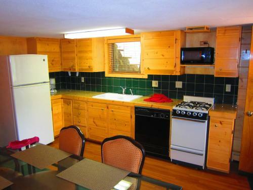 Lodge Amberwood