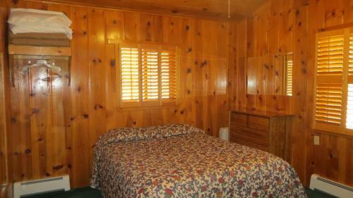 Lodge Amberwood