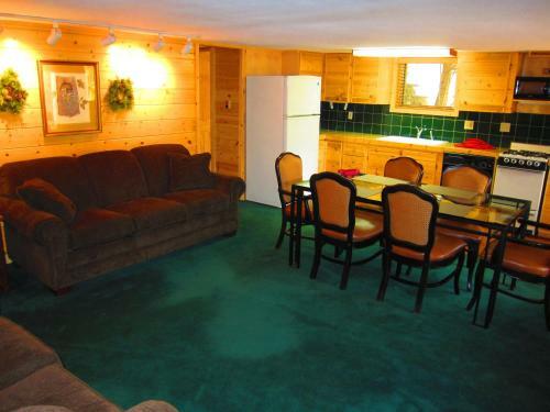 Lodge Amberwood