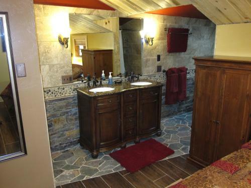 Lodge Amberwood