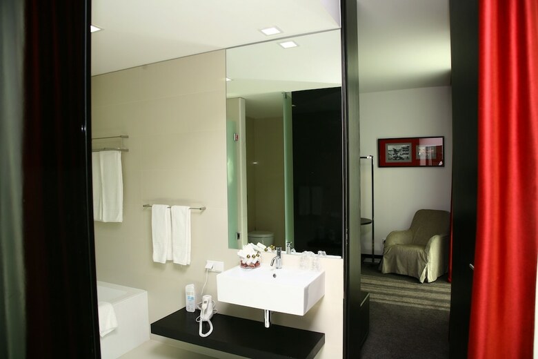 Axis Viana - Business And Spa Hotel