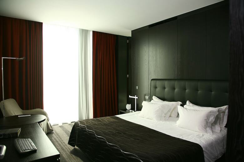 Axis Viana - Business And Spa Hotel