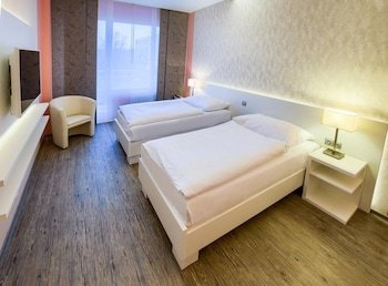 Avanti Hotel