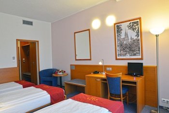 Avanti Hotel