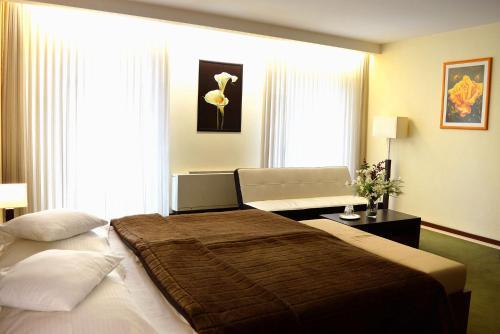Hotel A-story